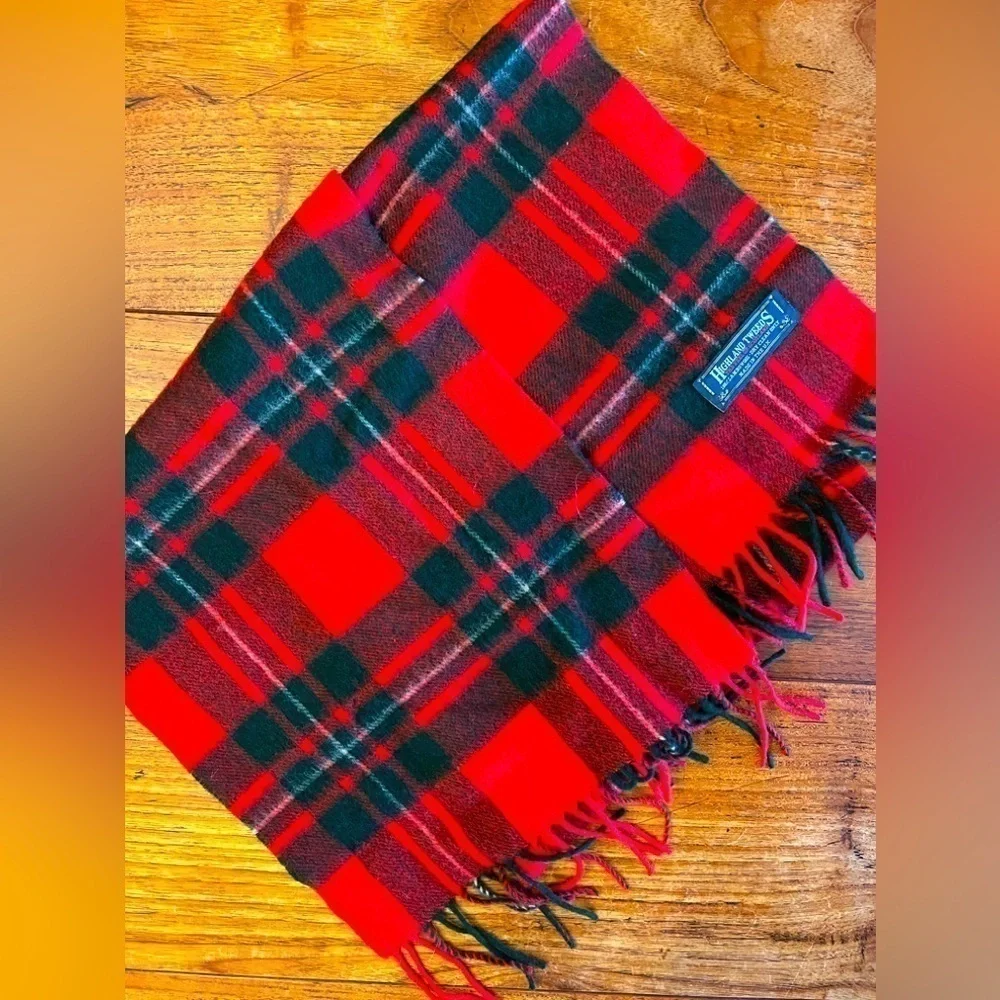 Vintage Highland Tweeds Lambswool The Feel of Scotland Plaid Scarf